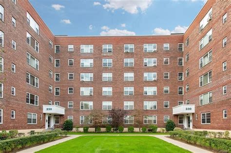 $2,700 /mo 3 Bd 1 Ba--SF. . New rochelle apartments for rent under 1300